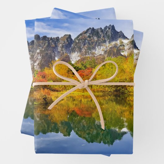 Schilderachtig landschap bos en bergen inpakpapier vel (In situ)