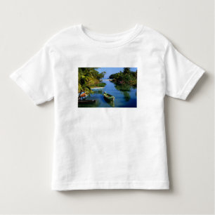 Schilderachtig rivier nabij Ocho Rios in Jamaica Kinder Shirts