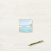 Schilderachtig Tropisch strand met Thatched Huts F Post-it® Notes (Op bureau)