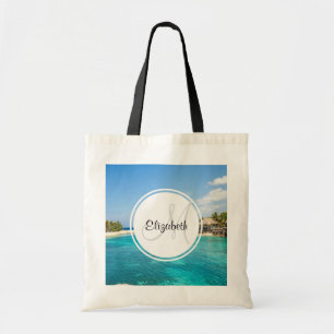Schilderachtig Tropisch strand met Thatched Huts F Tote Bag