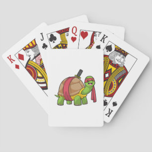 Schildpad in de vechtsport met zwaard pokerkaarten
