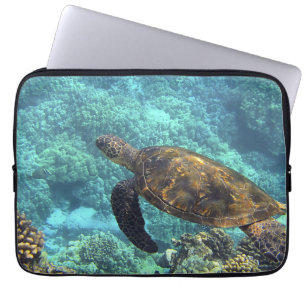 Schildpad in het zee laptop sleeve