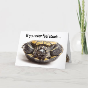 Schildpad met tanden vast op rugaanmoediging feestdagen kaart
