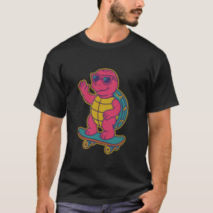 Schildpad schaatsen met zonnebril op een Sk T-shirt