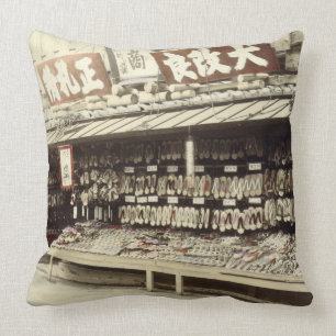 Schoenwinkel in Kyoto, c.1890 (foto met handkleur) Kussen