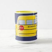 School Bus Driver Gnome met schoolbus Mok (Midden)