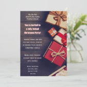 School Christmas Party Invitation With Presents (Debout devant)