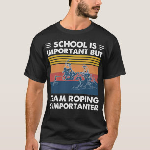 School is belangrijk, maar team is belangrijk t-shirt