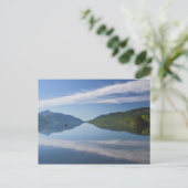 Schotland - Eenzame boot op het briefkaart Loch Lo (Staand voorkant)