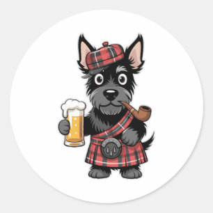Schotse Terriër in Tartan Kilt met bier en pijp Ronde Sticker