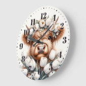 Schottische Highland-Kuh mit weißen Tulpen Wanduhr Grote Klok (Hoek)