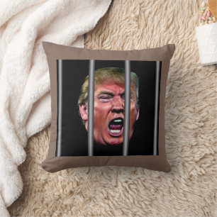 Schreeuwende jankende Trump-kop achter tralies Kussen