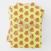 Schudde leeuw in het gras met kinder ladybug inpakpapier vel (In situ)