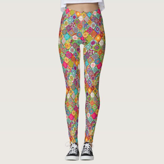 Schudkleurig naadloos decoratief patroon leggings (Voorkant)