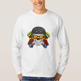 Schuif met zonnebrillen en gealigneerde schaatsen t-shirt