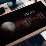 Science de l'astronomie Pluton planétaire<br><div class="desc">Voici le Mat de bureau du système solaire pour la planète naine Pluton, une fusion impressionnante de fonctionnalité et d'émerveillement cosmique! Conçu pour les passionnés de science et d'astronomie, ce tapis de bureau propose des images époustouflantes et haute résolution des neuf planètes de notre système solaire, gracieuseté des dernières captures...</div>