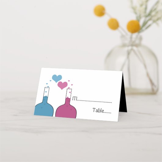 Science of Love Wedding Tented Place Cards (Voorkant)