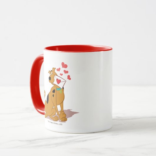 Scooby-Doo - Holding Valentijn Envelope Mok (Voorkant links)