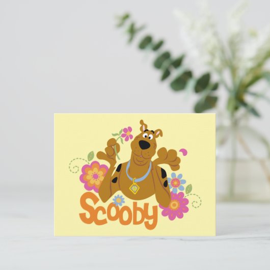 Scooby-Doo in bloemen Briefkaart (Staand voorkant)