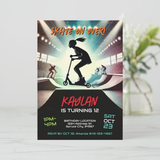 Scooter Verjaardag Uitnodiging voor meisjes (Staand voorkant)