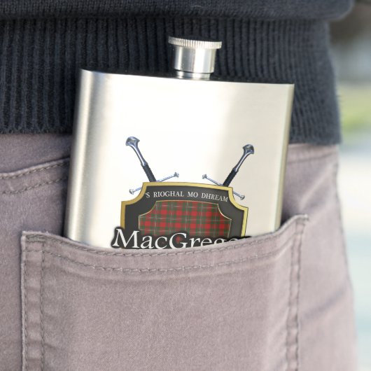 Scottish Clan MacGregor Tartan Shield en Swords Flacon (Voorbeeld)
