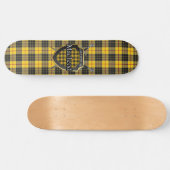 Scottish Clan MacLeod Tartan Shield Skateboard (Horizontaal)