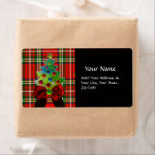 SCOTTISH TARTAN, RED BOW EN CHRISTMAS TREE ETIKET (Insitu)