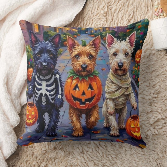Scottish Terrier Dogs in Halloween Costumes Kussen (Deken)