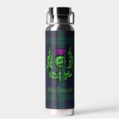 Scottish Thistle on Dark Tartan Custom Name Waterfles (Achterkant)