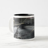 Screenshot: Batman vs Flash Tweekleurige Koffiemok (Voorkant links)