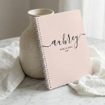 Script Calligraphie moderne Blush rose<br><div class="desc">Les caractéristiques minimalistes nom dans la police d'écriture moderne.</div>