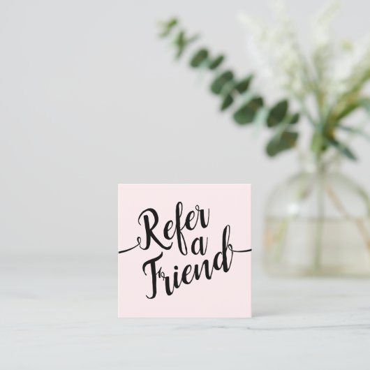 Script de signature rose - Référence client (Debout devant)