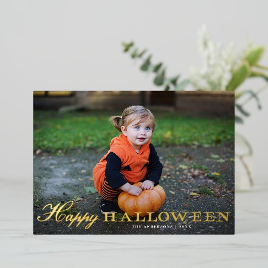 script Happy Halloween Photo Gold Folie Feestdagenkaart (Staand Voorkant)