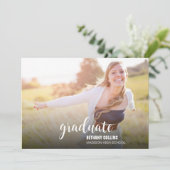 Script moderne Photo Graduation Party Invitation (Debout devant)