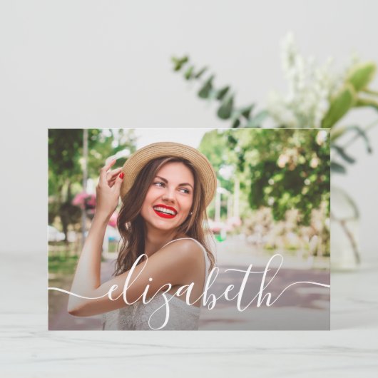 Script moderne Photo Graduation Party Invitations (Debout devant)