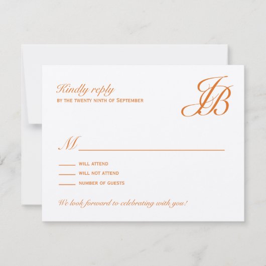 Script Monogram Huwelijks RSVP Kaart (Oranje) (Voorkant)