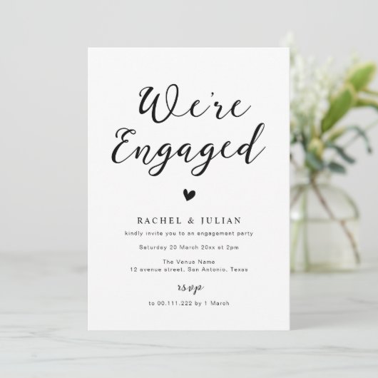 script noir lettrage fiançailles invitation (Debout devant)