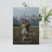 Script Rustic Mountain Photo Mariage Faire-part (Debout devant)