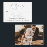 Script rustique Photo Mariage moderne Mini carte R<br><div class="desc">Mini carte RSVP Mariage moderne avec un design simple avec "réponse gentille" dans une typographie de style rustique avec l'option pour les clients de choisir leur repas. Le dos a votre photo préférée. Cette carte de réponse élégante avec un agencement minimaliste est idéale pour tout style de mariage.</div>