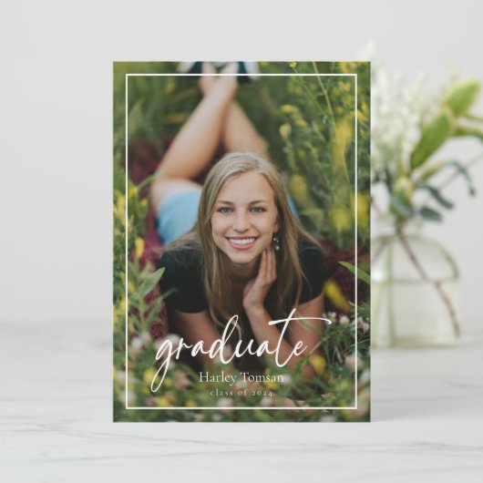 Script Vertical Photo Afstuderen Invitation Kaart (Staand voorkant)