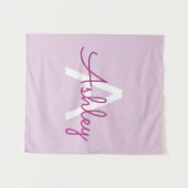 Scriptnaam & monogram | Magenta & Lichtpaars Wandkleed (Voorkant (horizontaal))