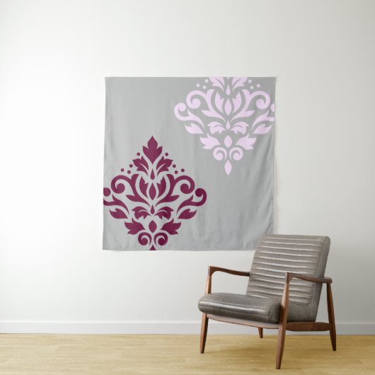 Scroll Damask Art I Plum Pink Gray Wandkleed (In situ)