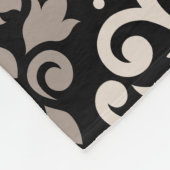Scroll Damask Big Pattern Taupe Cream Black Fleece Deken (Hoek)