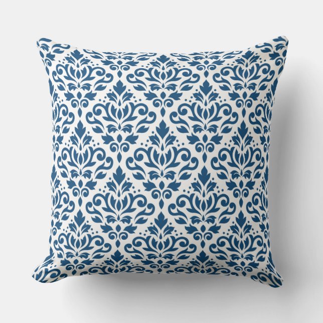 Scroll Damask Big Ptn DK Blauw op Wit Kussen (Voorkant)