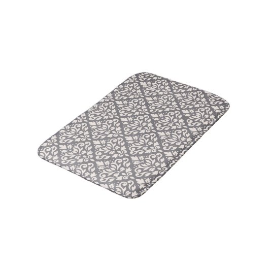 Scroll Damask Pattern Cream op Grijs Badmat (Gekanteld)
