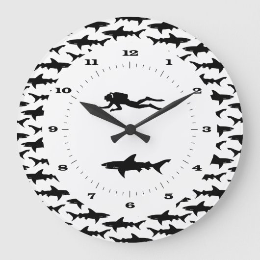 Scuba Diver en School of Sharks Danger Zone Grote Klok (Voorkant)