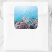 Scuba duiken met kleurrijk rif en koraal vierkante sticker (Tas)