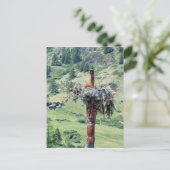 Sculpture du tronc d'arbre — Carte postale (Debout devant)