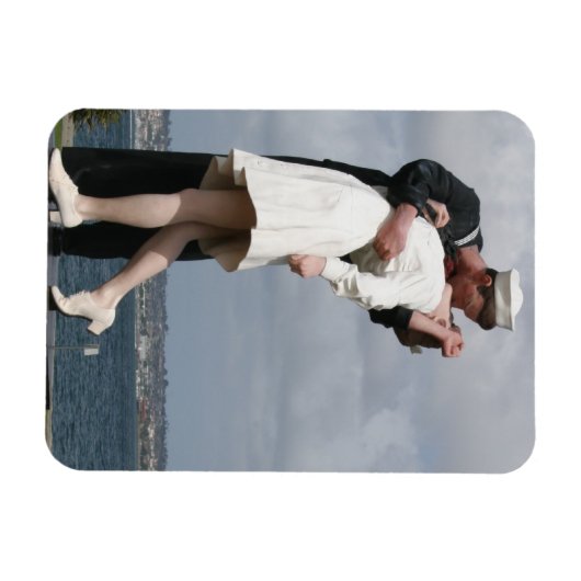 Sculpture Unconditional Surrender in San Diego Magneet (Horizontaal)