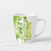 Sculptures feuillues sur une petite Mug en latte (Droite)